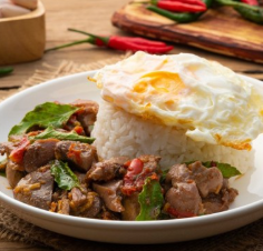 ข้าวกระเพราตับ